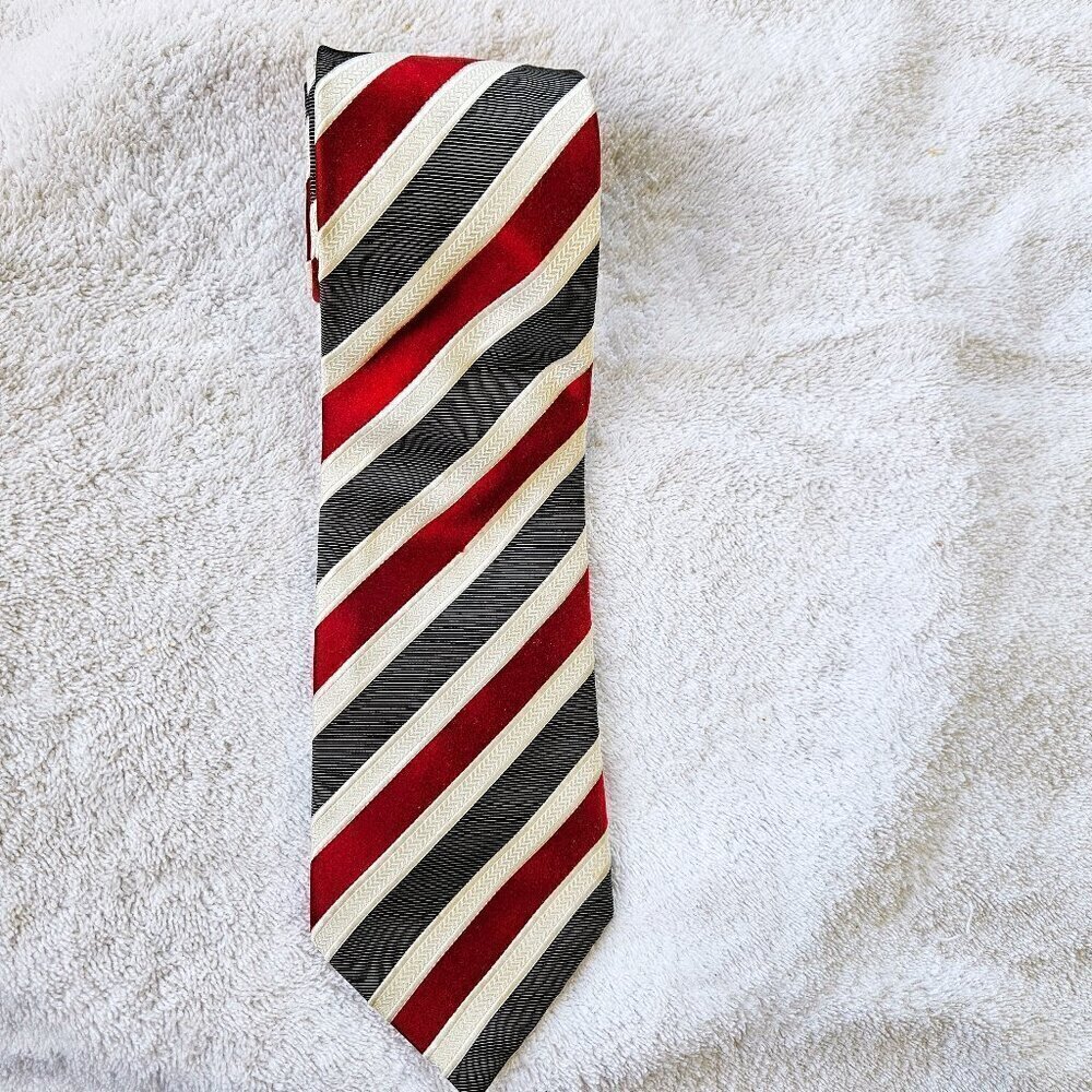 Trump Business Signature Repp Tie 60" X 4" Widest Point